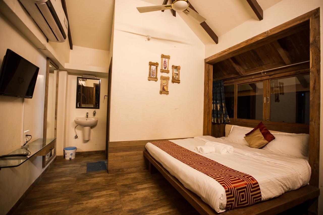 Kaular Atithis Grand Kokan Resort Ganpatipule Extérieur photo